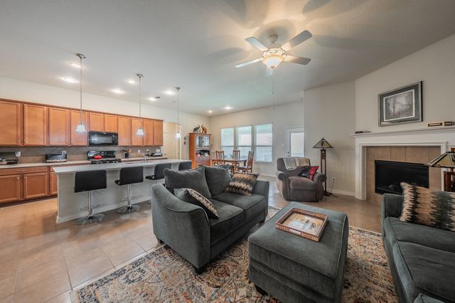 1908 Brahorn Lane, Fort Worth, TX 76131