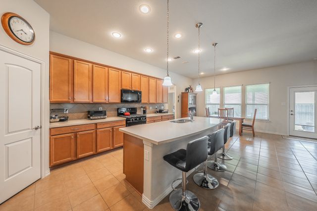 1908 Brahorn Lane, Fort Worth, TX 76131