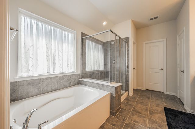 1908 Brahorn Lane, Fort Worth, TX 76131