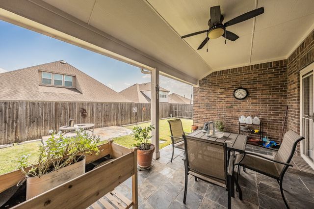 1908 Brahorn Lane, Fort Worth, TX 76131