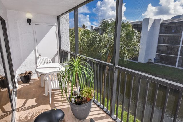 1605 Us-1 D305, Jupiter, FL 33477
