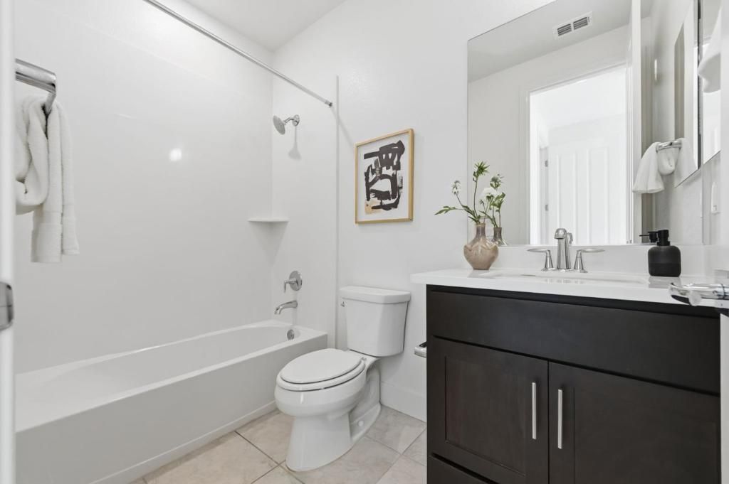 Image 18 of property listing at 692 Amalfi Loop, Milpitas, CA 95035