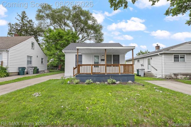 23336 Hoover Avenue, Hazel Park, MI 48030