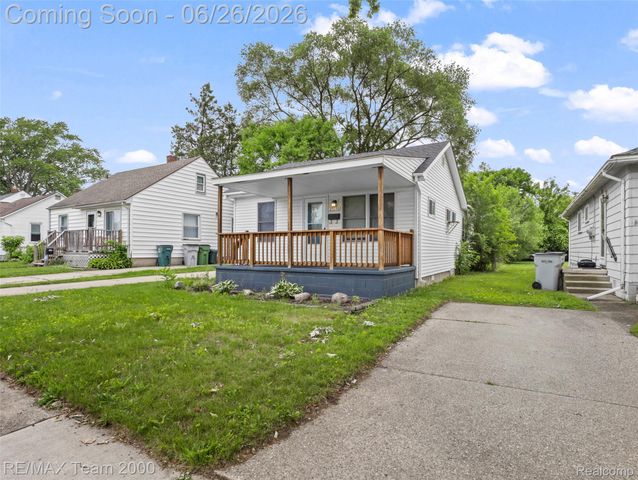 23336 Hoover Avenue, Hazel Park, MI 48030