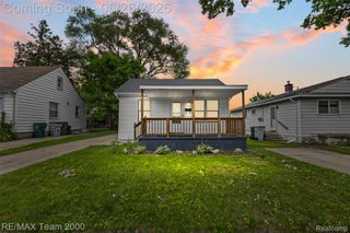 23336 Hoover Avenue, Hazel Park, MI 48030