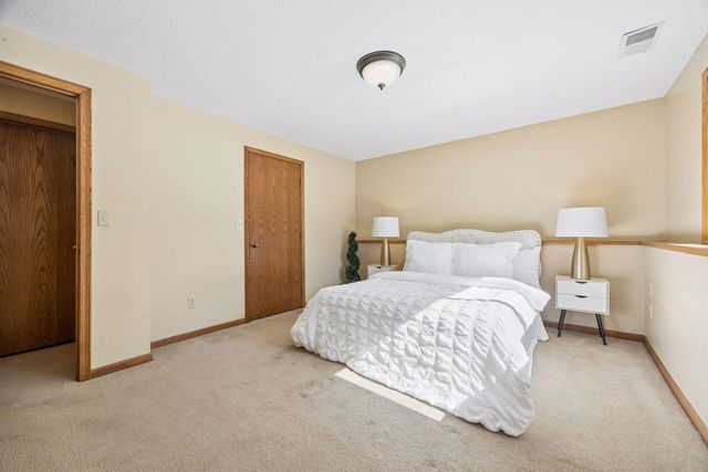 16665 59th Street NE, Rogers, MN 55330