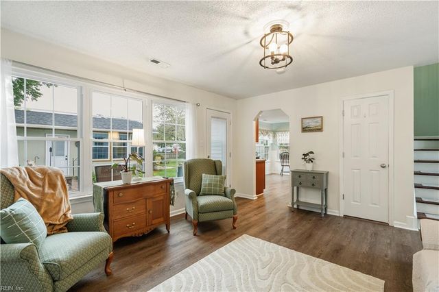 841 Woodstream WAY, Chesapeake, VA 23322