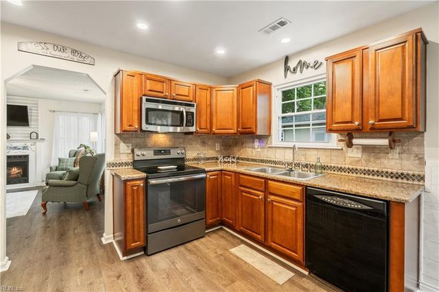 841 Woodstream WAY, Chesapeake, VA 23322