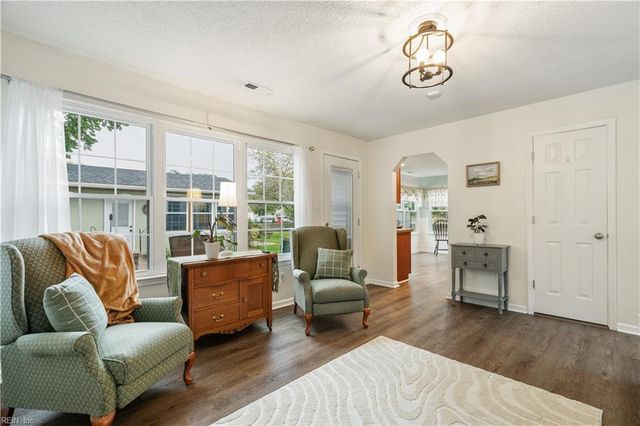 841 Woodstream WAY, Chesapeake, VA 23322