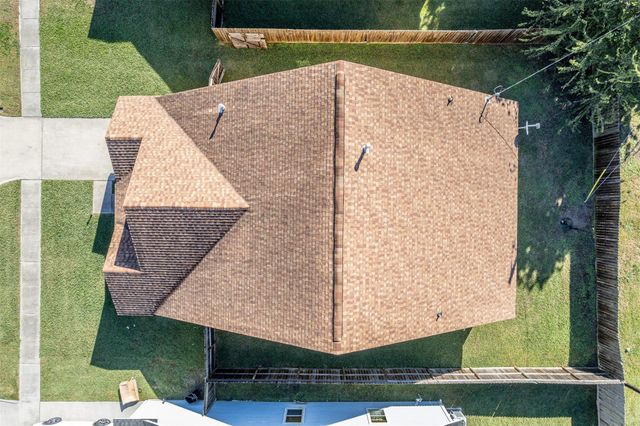 2113 W Gulf Street, Baytown, TX 77520