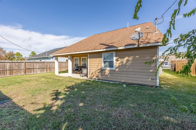 2113 W Gulf Street, Baytown, TX 77520