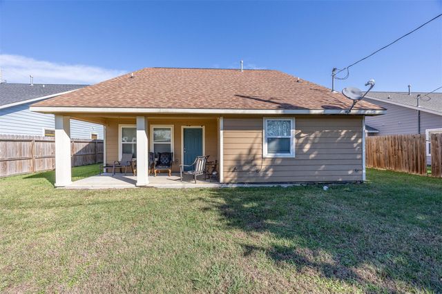 2113 W Gulf Street, Baytown, TX 77520