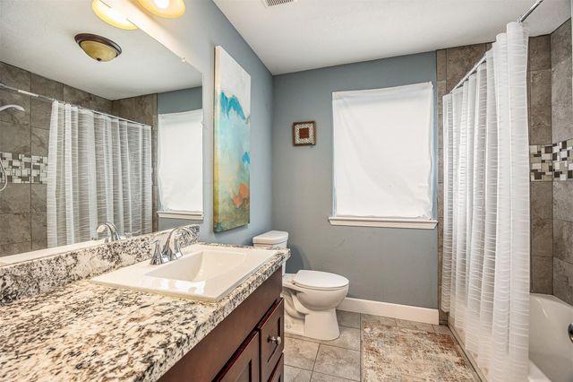 2113 W Gulf Street, Baytown, TX 77520