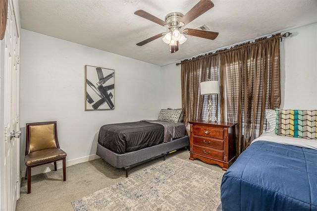 2113 W Gulf Street, Baytown, TX 77520