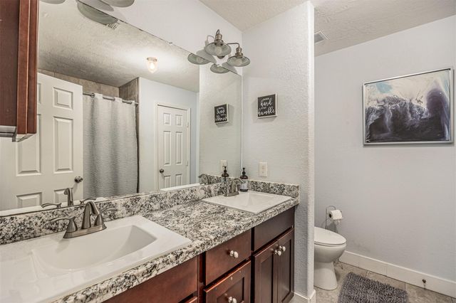 2113 W Gulf Street, Baytown, TX 77520