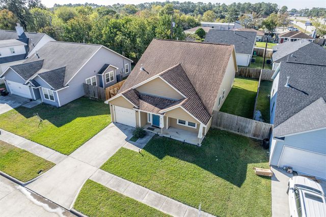 2113 W Gulf Street, Baytown, TX 77520