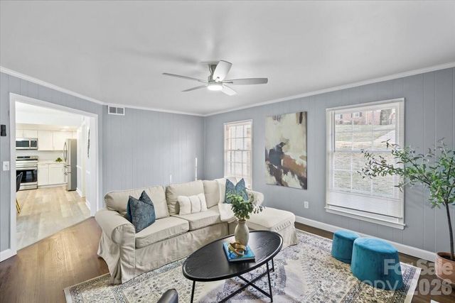 6713 Somersworth Drive, Charlotte, NC 28215