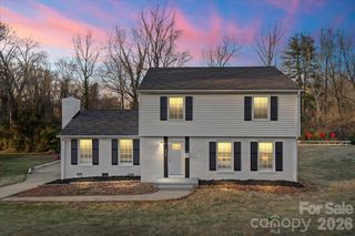 6713 Somersworth Drive, Charlotte, NC 28215