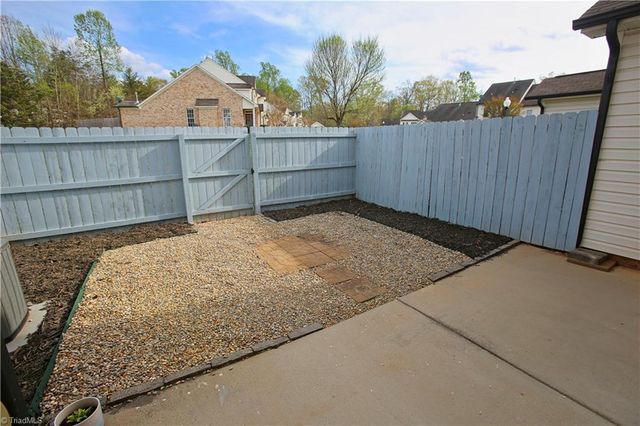 6 Viburnum Lane, Greensboro, NC 27455