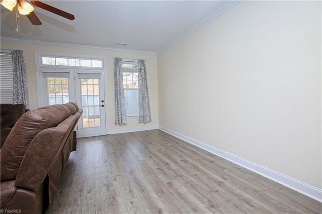 6 Viburnum Lane, Greensboro, NC 27455