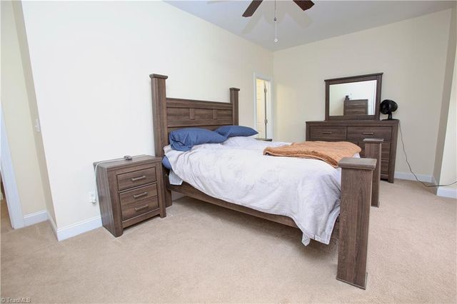 6 Viburnum Lane, Greensboro, NC 27455