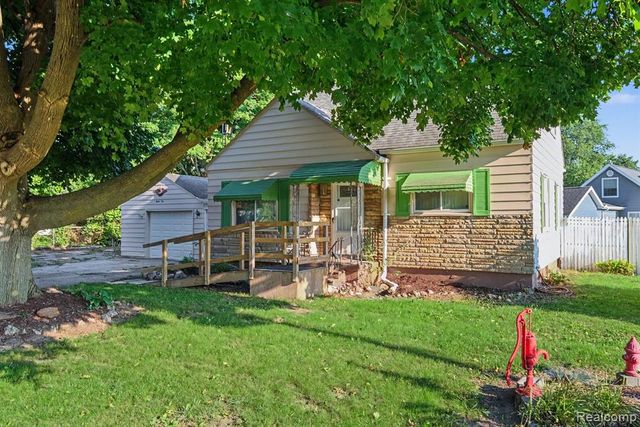 1210 Simca Street, Flint, MI 48507
