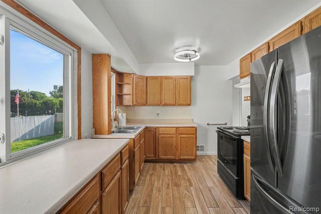 1210 Simca Street, Flint, MI 48507