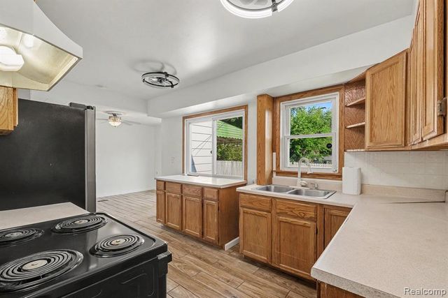1210 Simca Street, Flint, MI 48507