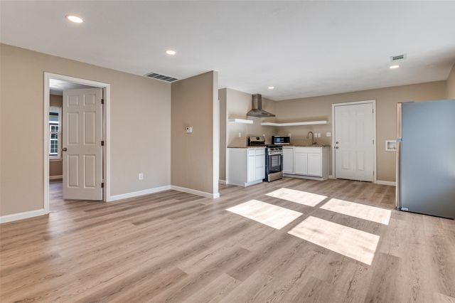 3818 Peoria Street, Dallas, TX 75212