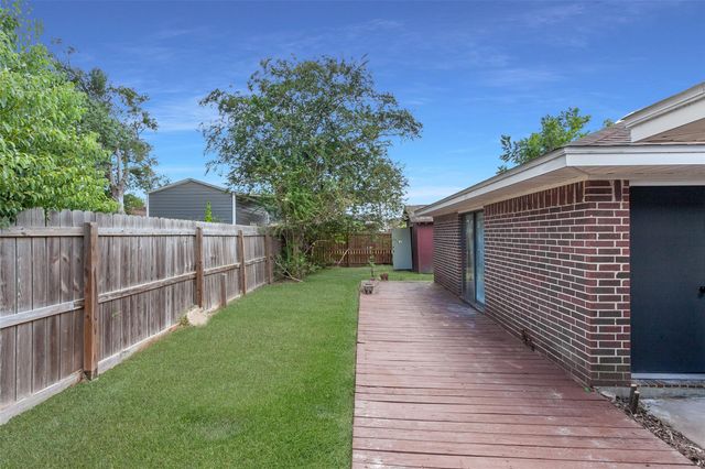 505 S 27th Street, Nederland, TX 77627