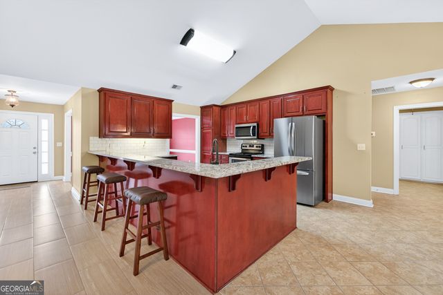 3910 Pineybrook Drive, Loganville, GA 30052