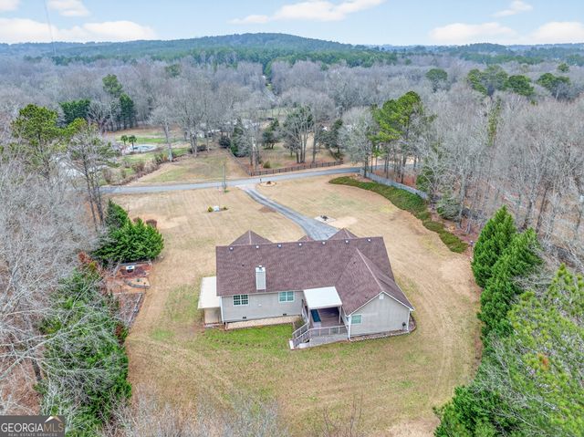 3910 Pineybrook Drive, Loganville, GA 30052