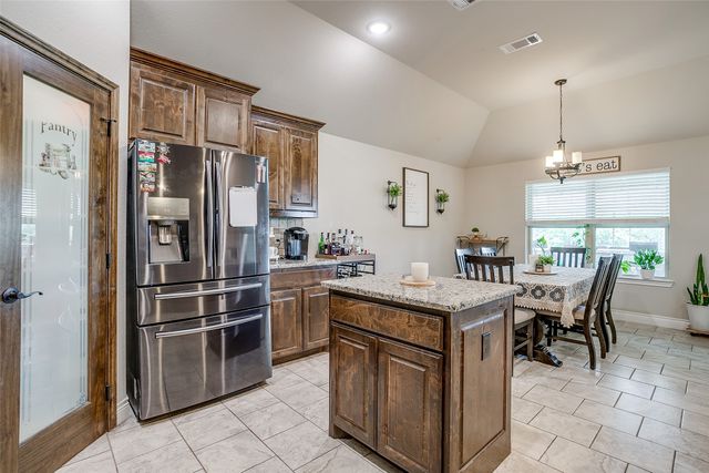 203 County Road 4221, Decatur, TX 76234