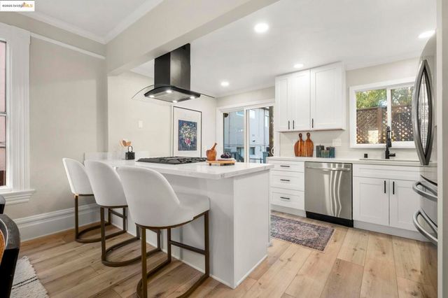 2050 E 30Th St, Oakland, CA 94606