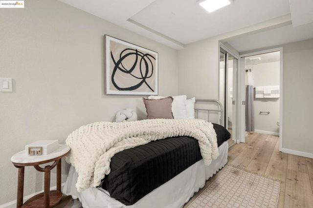 2050 E 30Th St, Oakland, CA 94606