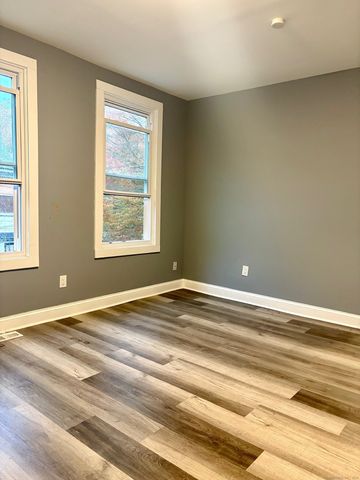 8 Read Street 2nd Floor, New Haven, CT 06511