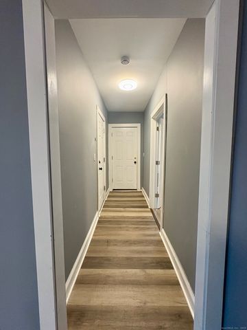 8 Read Street 2nd Floor, New Haven, CT 06511