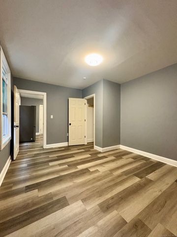 8 Read Street 2nd Floor, New Haven, CT 06511