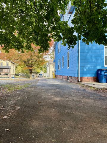 8 Read Street 2nd Floor, New Haven, CT 06511