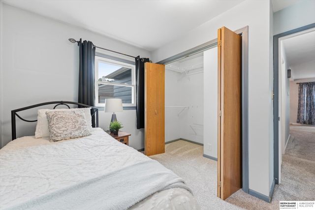 904 Hopkins Drive, Bellevue, NE 68005