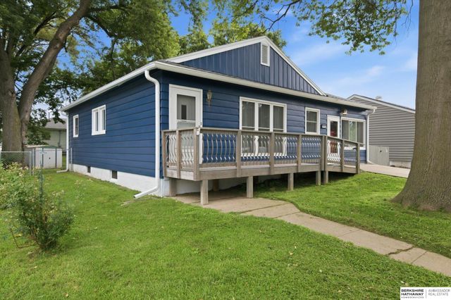 904 Hopkins Drive, Bellevue, NE 68005