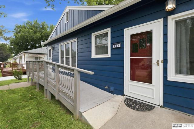 904 Hopkins Drive, Bellevue, NE 68005