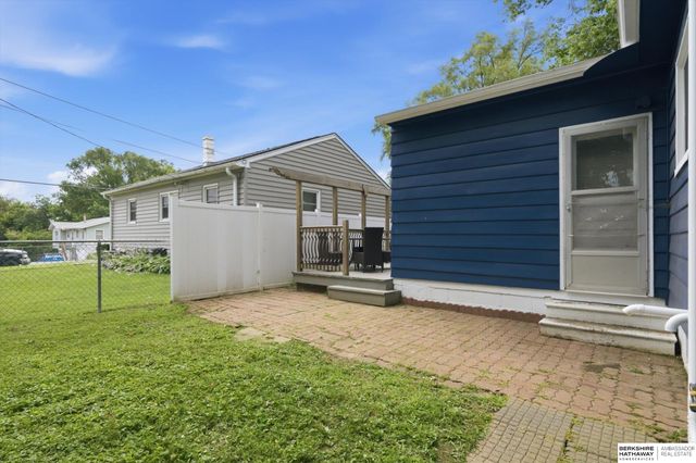 904 Hopkins Drive, Bellevue, NE 68005