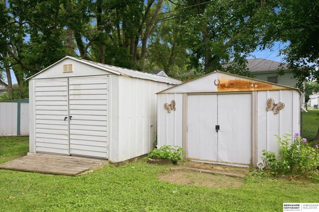 904 Hopkins Drive, Bellevue, NE 68005