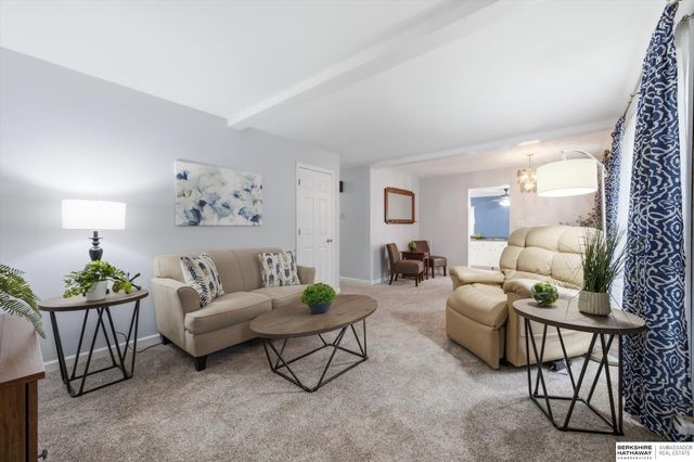 904 Hopkins Drive, Bellevue, NE 68005