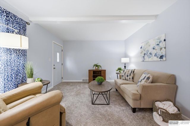 904 Hopkins Drive, Bellevue, NE 68005