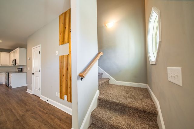 402 Lee Road 2203, Phenix City, AL 36870