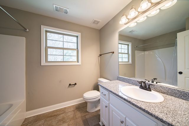 402 Lee Road 2203, Phenix City, AL 36870