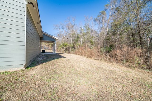 402 Lee Road 2203, Phenix City, AL 36870