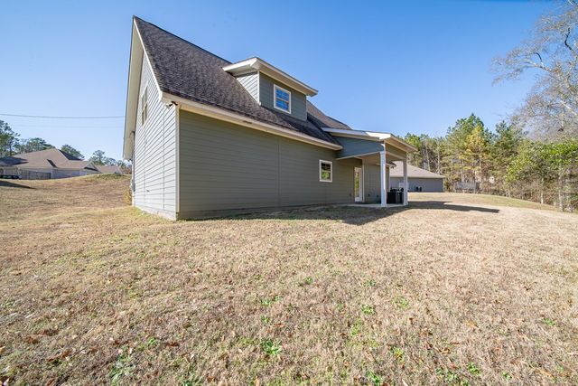 402 Lee Road 2203, Phenix City, AL 36870